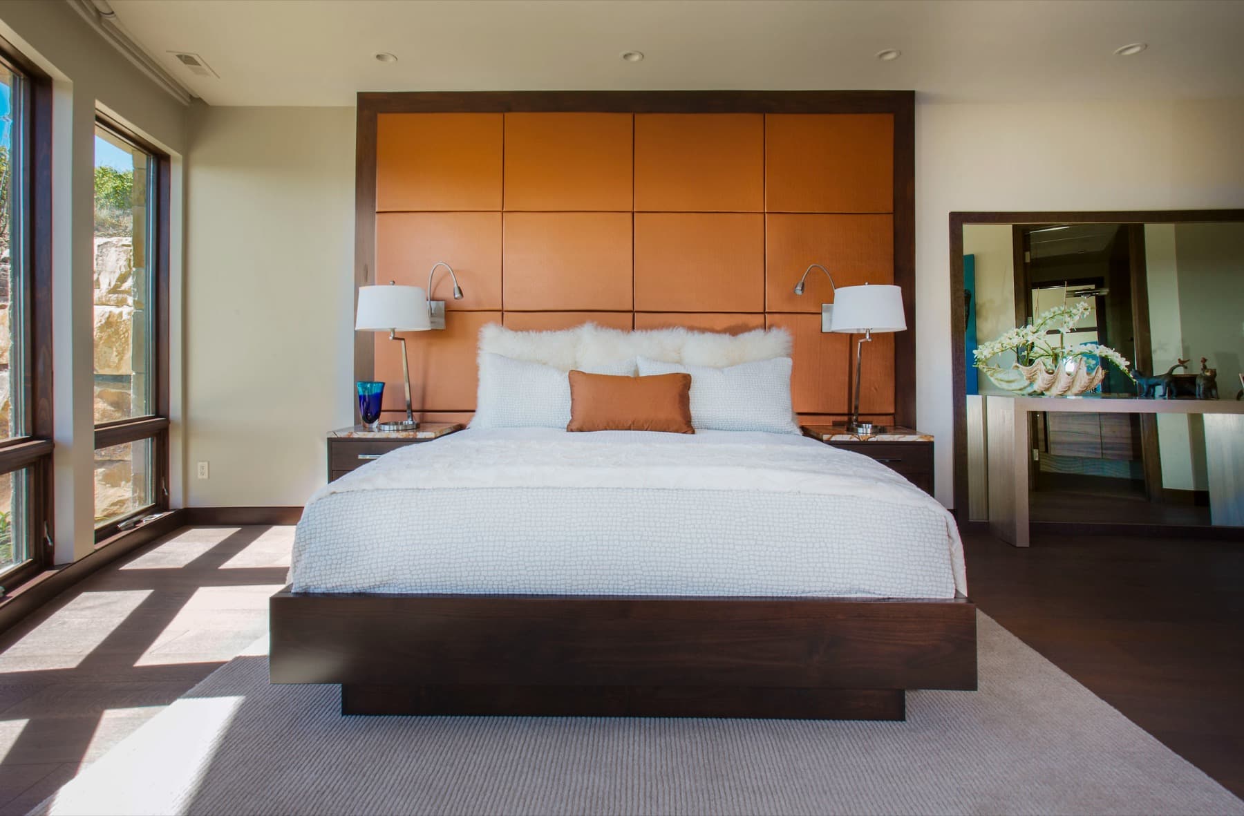 Crescent House — guest bedroom