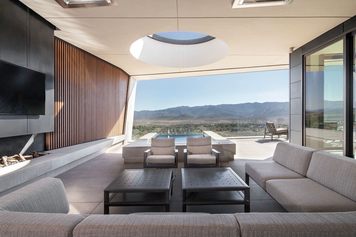 Pinnacle Home — covered terrace