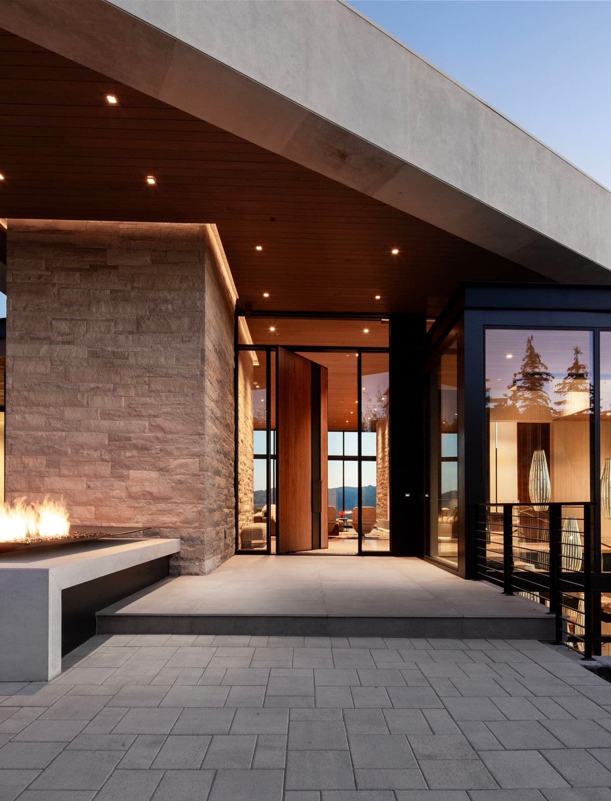 Pinnacle Home — entry