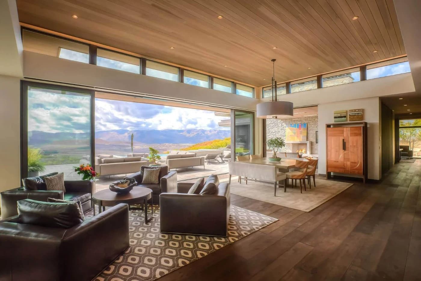 Promontory Golf — living room