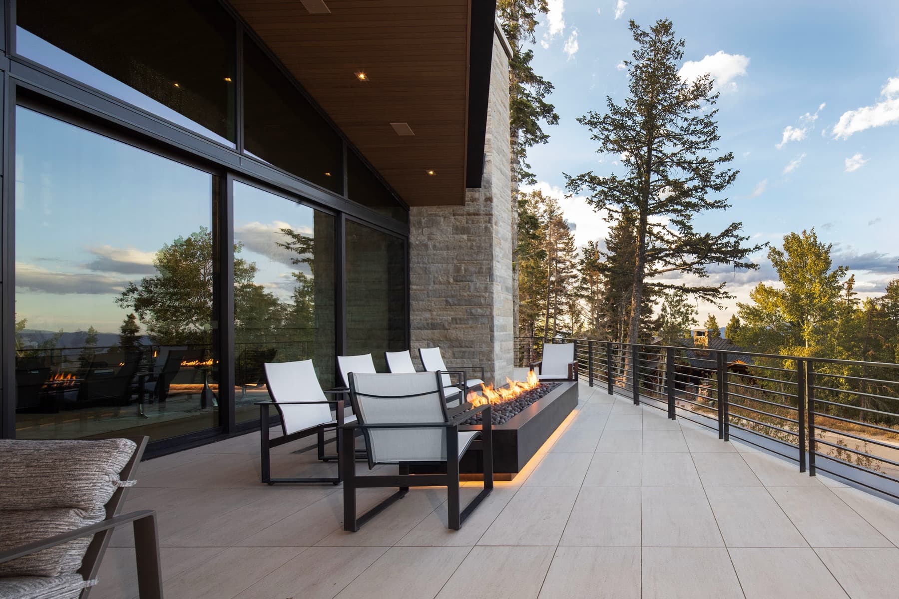 Rising Star — deck fire table