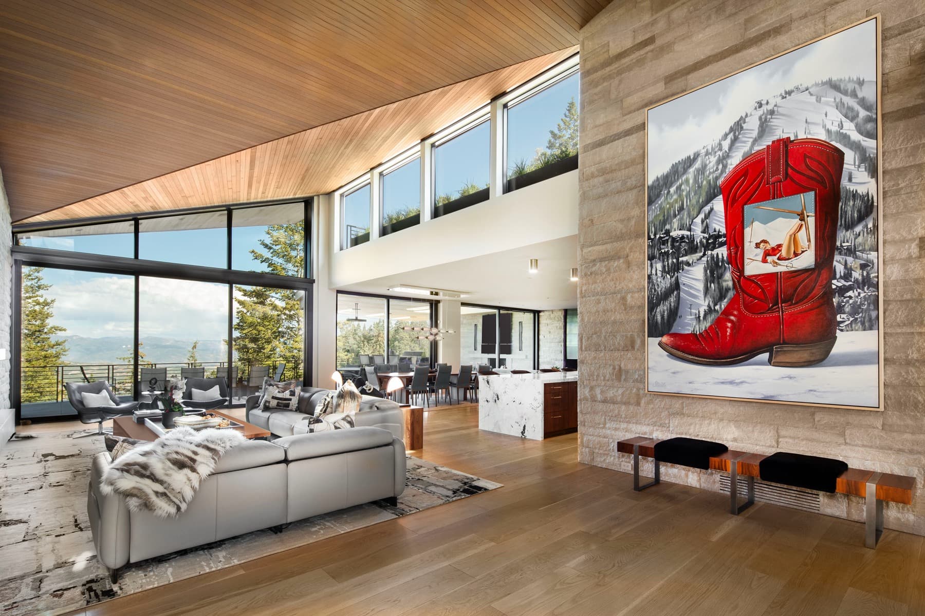 Rising Star — great room