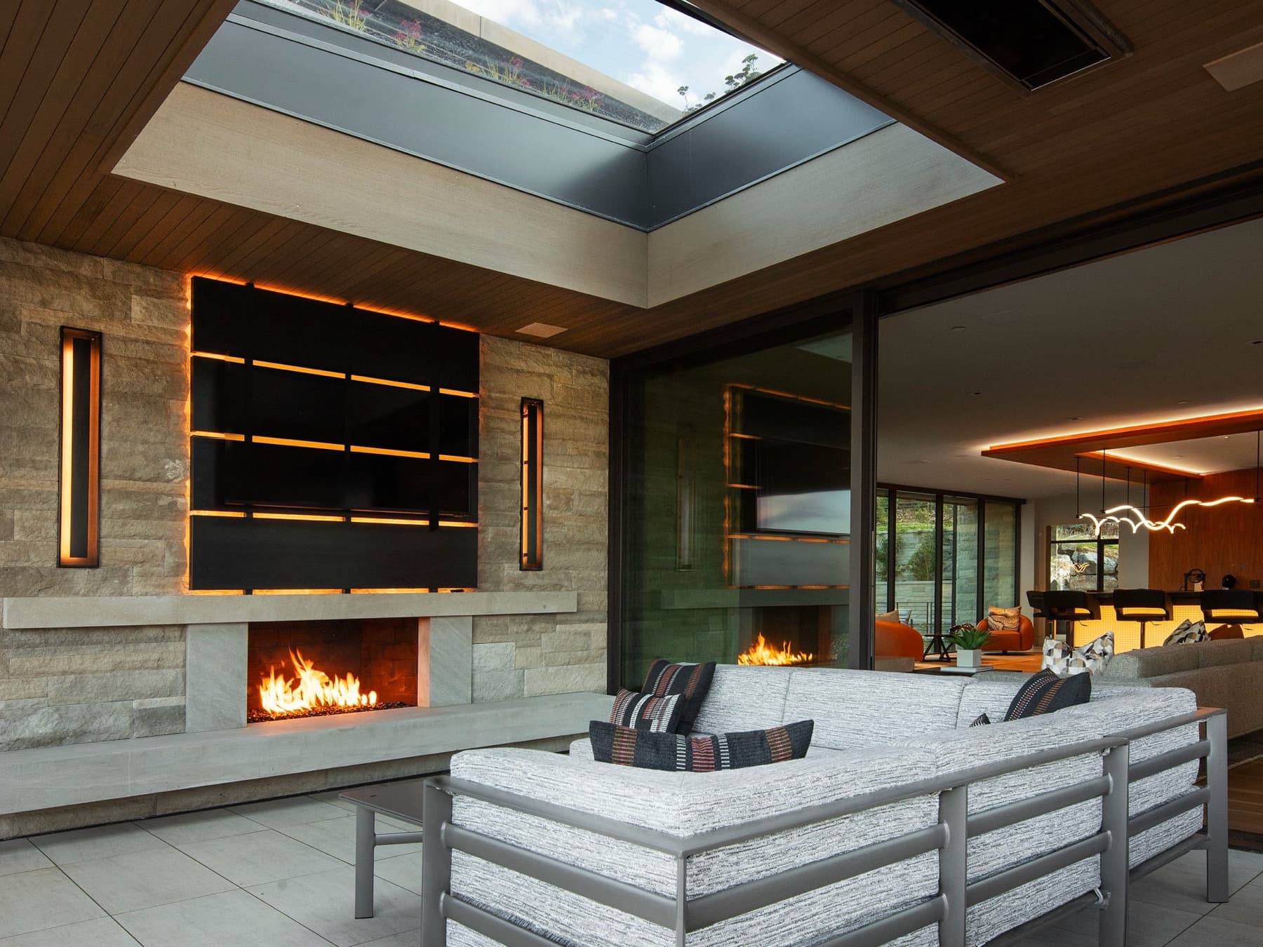 Rising Star — terrace skylight