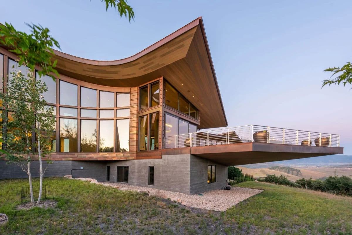 Sunny Ridge — rear deck